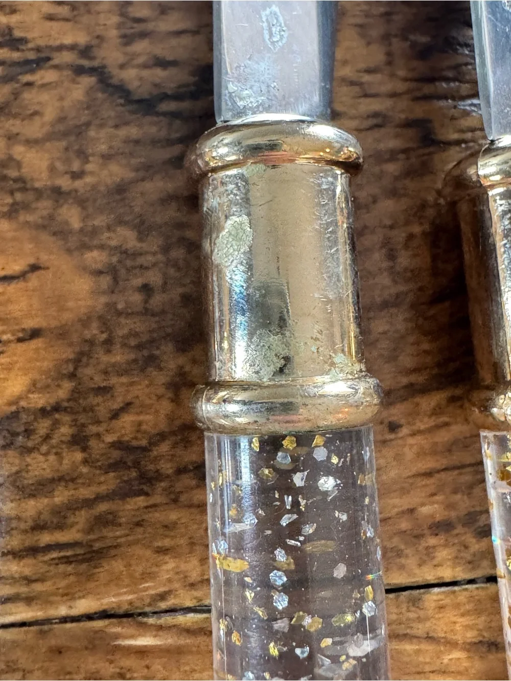 12 Cambridge Silversmiths Gold Glitter Lucite Acrylic Handle Cheese Spreaders